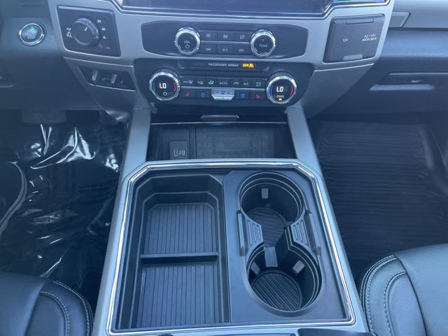 Used 2022 Ford F250 Lariat w/ Black Appearance Package image 15