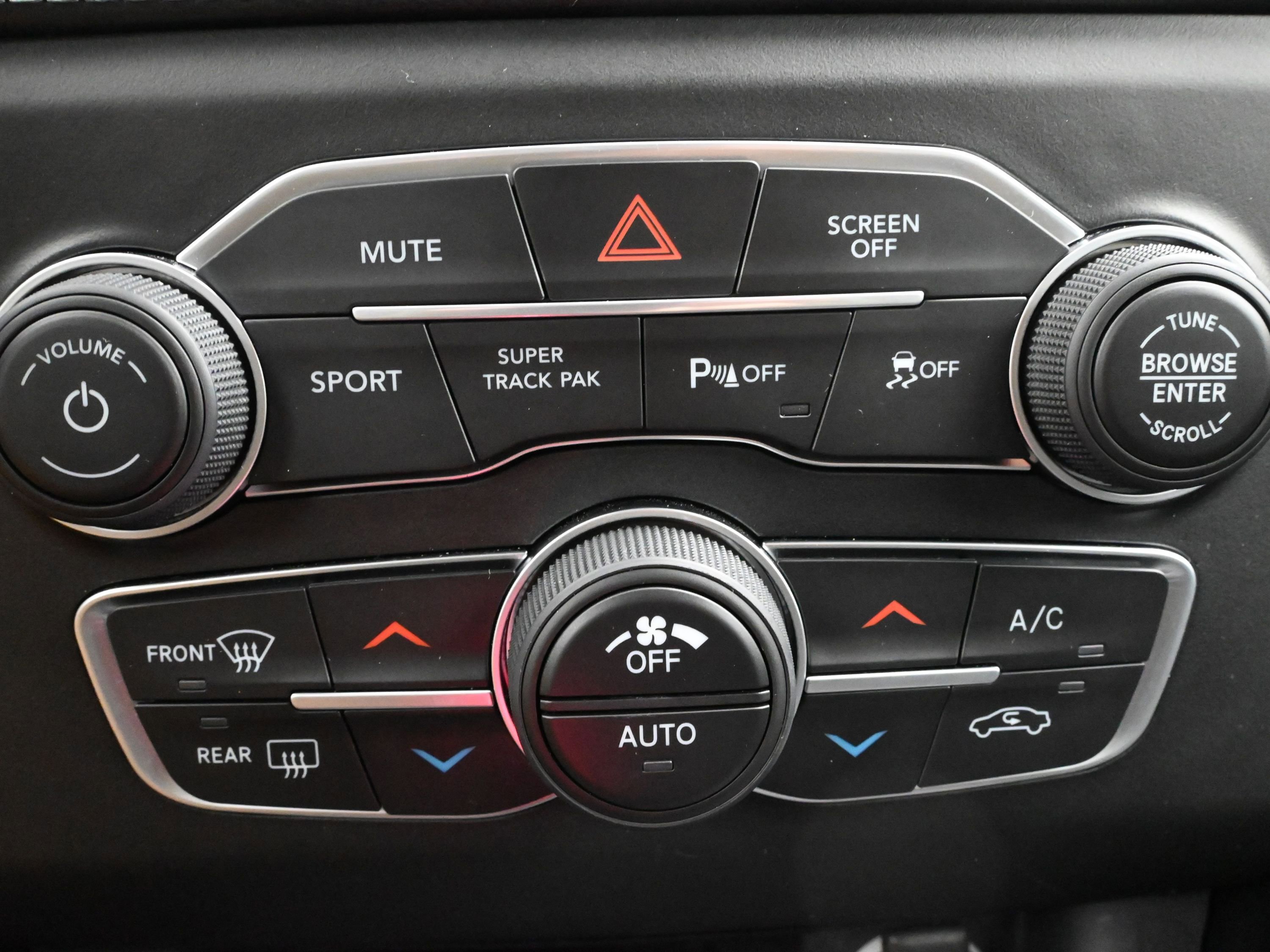 Used 2023 Dodge Charger R/T w/ Plus Group image 16