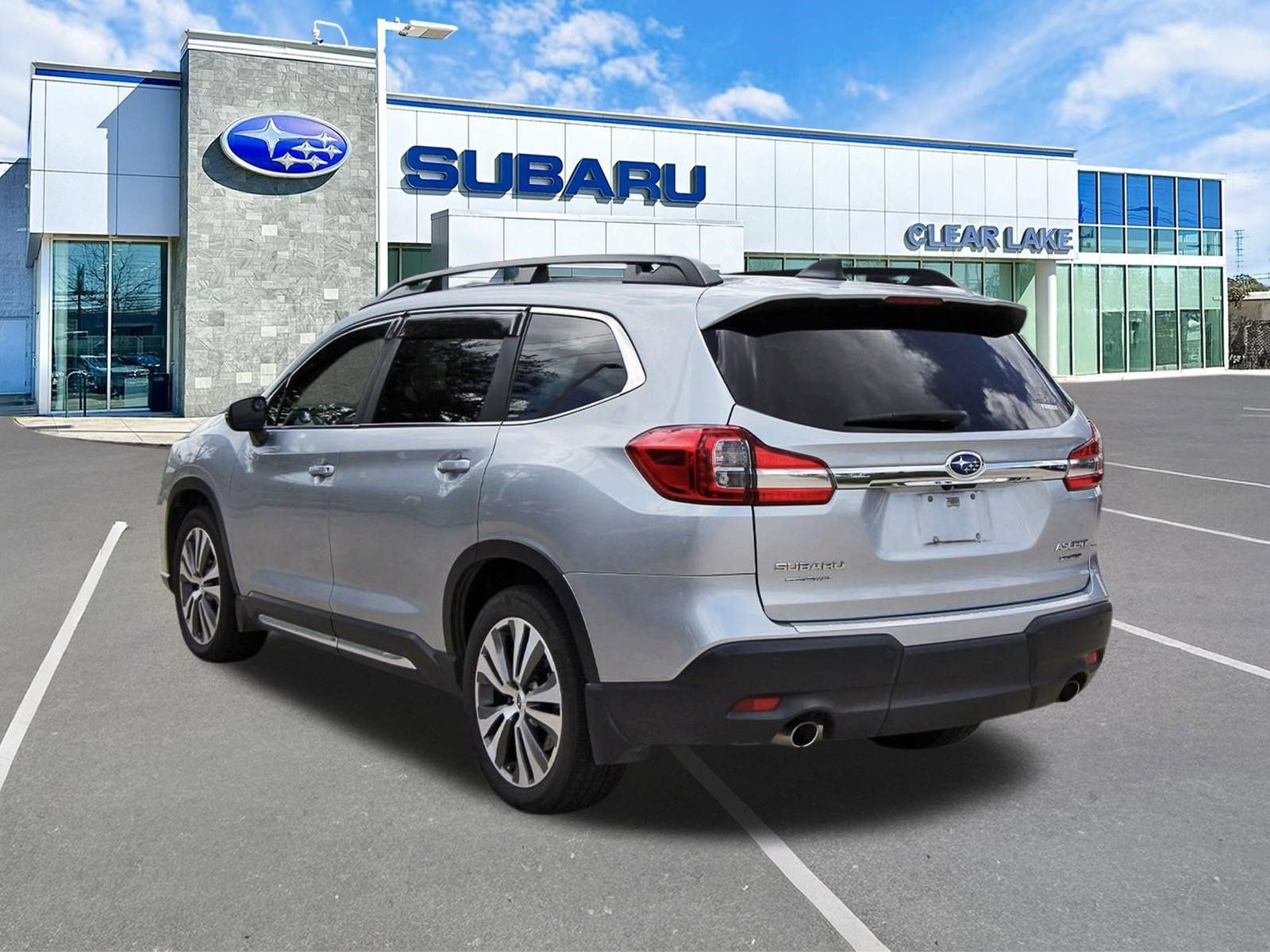 Used 2022 Subaru Ascent Limited w/ Technology Package AWD/4WD image 4