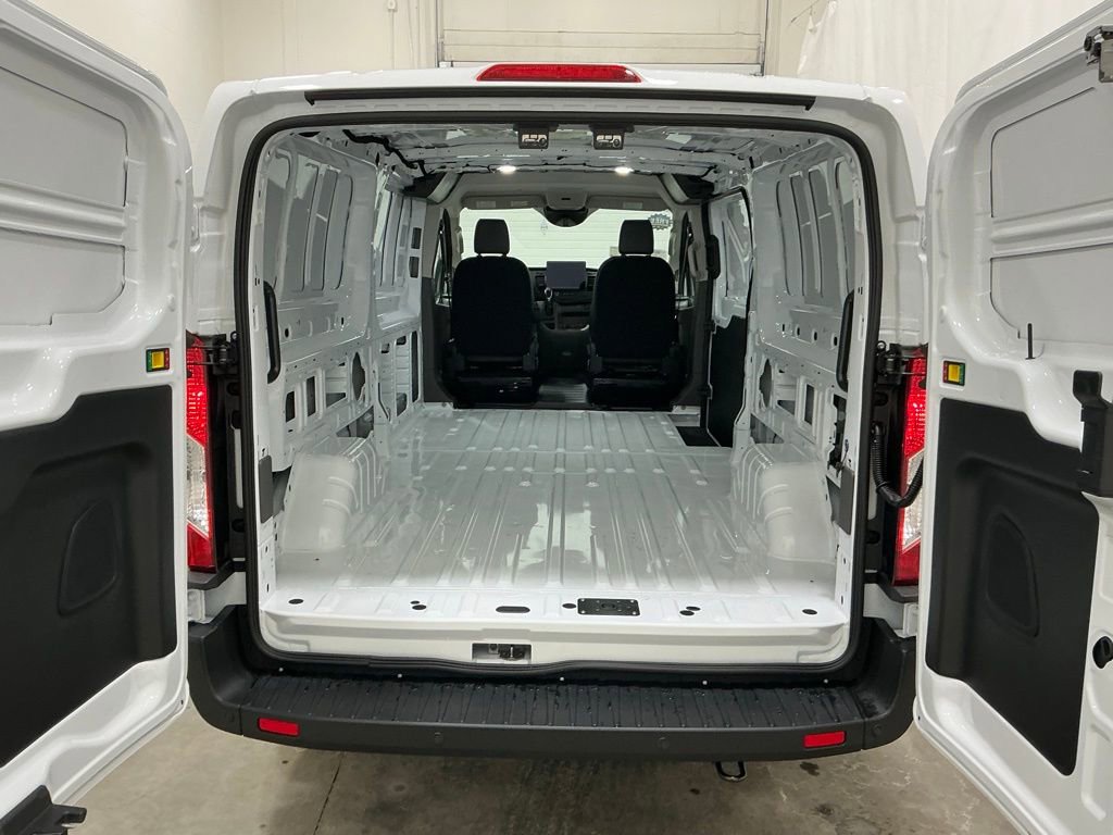 New 2026 Ford Transit 250 Low Roof image 20