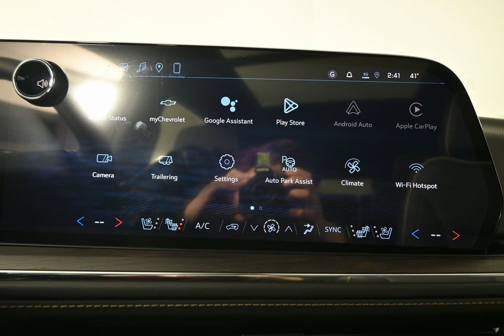 New 2026 Chevrolet Suburban Premier w/ Sun And Tow Package image 27