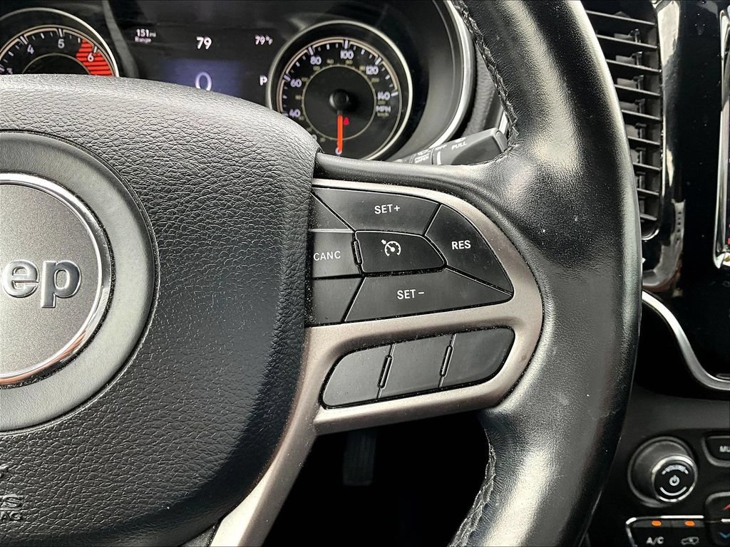 Used 2020 Jeep Cherokee Limited AWD/4WD image 16