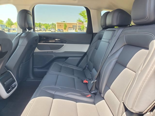 Certified 2024 Lincoln Nautilus Premier AWD/4WD image 27