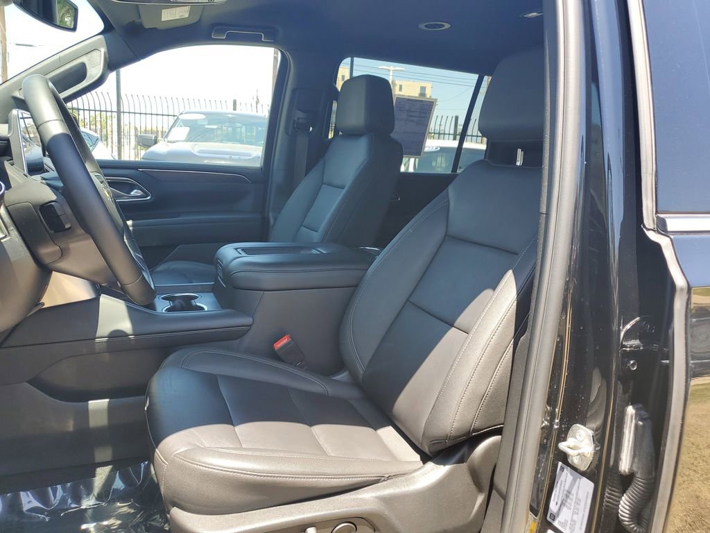 Used 2024 Chevrolet Suburban LT AWD/4WD image 18