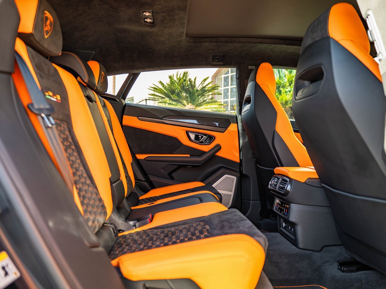 Used 2022 Lamborghini Urus image 26