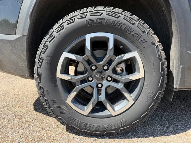 Used 2025 Chevrolet Equinox ACTIV w/ Safety and Technology Package FWD image 59