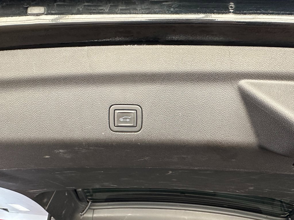 Used 2024 Chevrolet Tahoe LT image 39