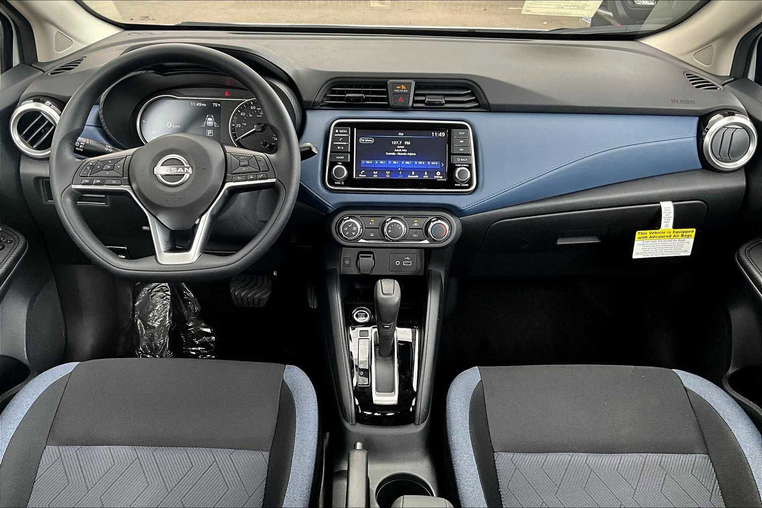 New 2025 Nissan Versa SV w/ Trunk Package FWD image 5