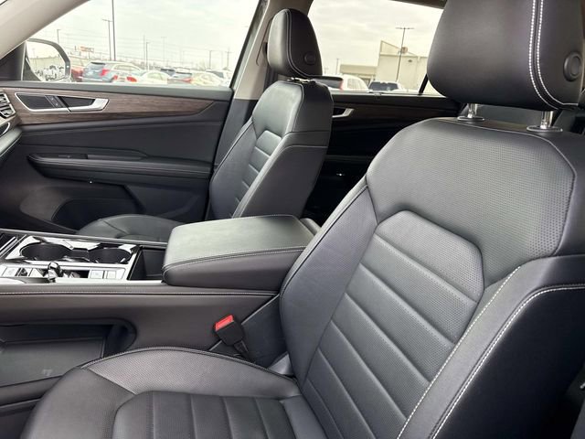 Certified 2025 Volkswagen Atlas SEL image 13