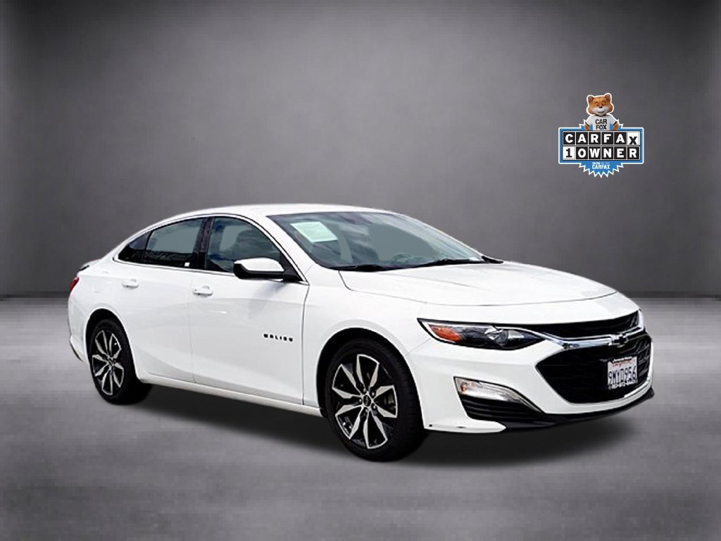 Used 2025 Chevrolet Malibu RS FWD image 2