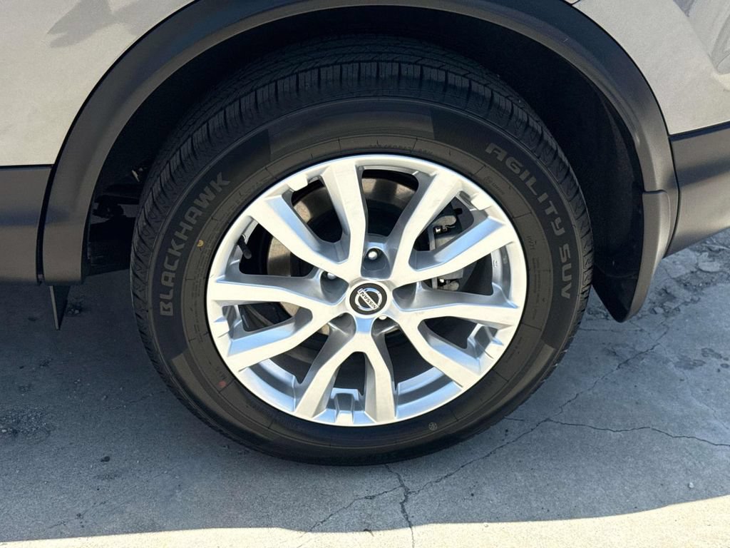 Used 2021 Nissan Rogue Sport S FWD image 30