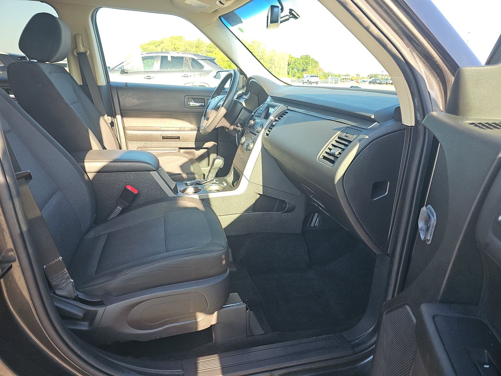 Used 2019 Ford Flex SE FWD image 11