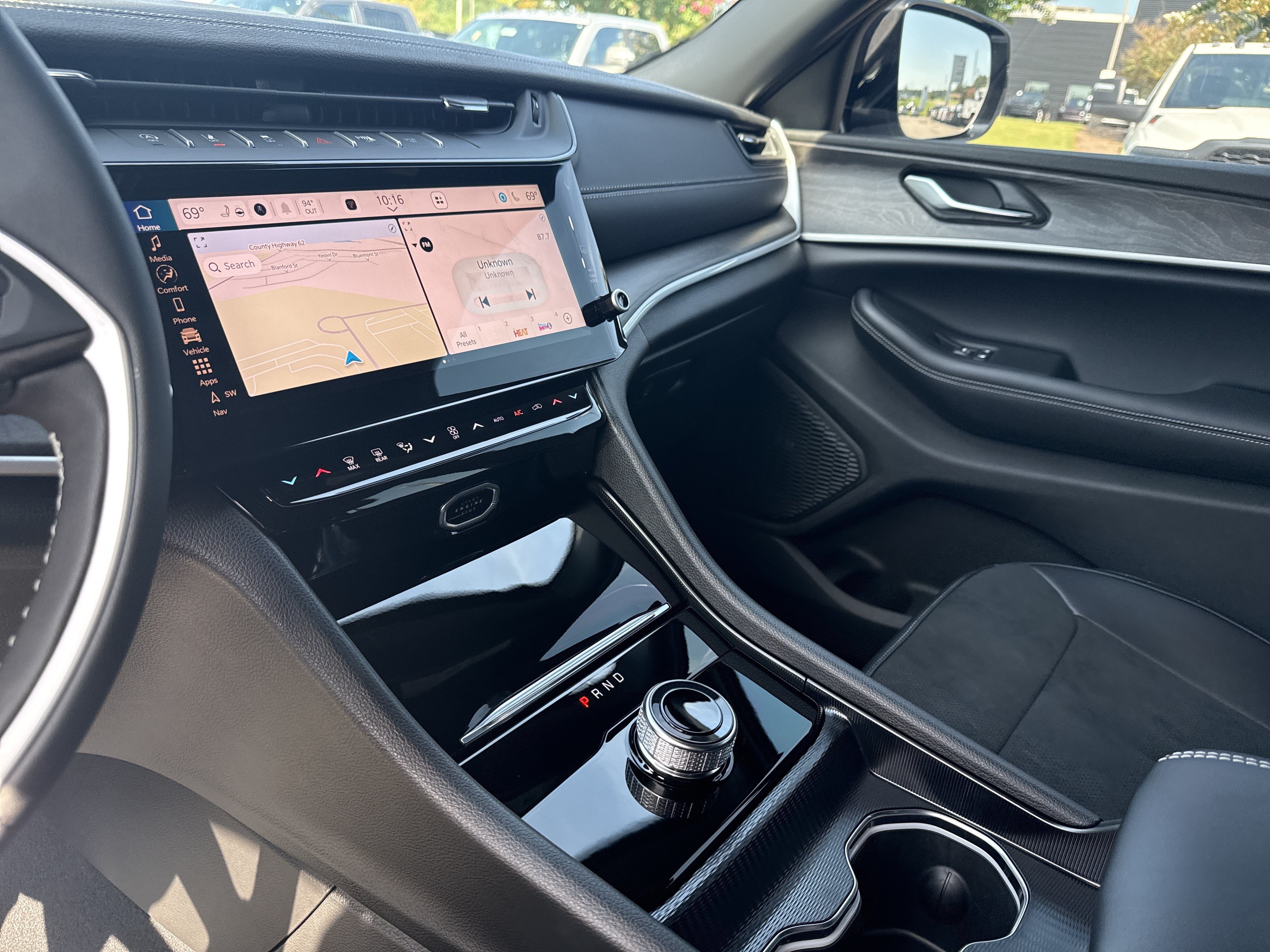 New 2026 Jeep Grand Cherokee Altitude RWD image 28