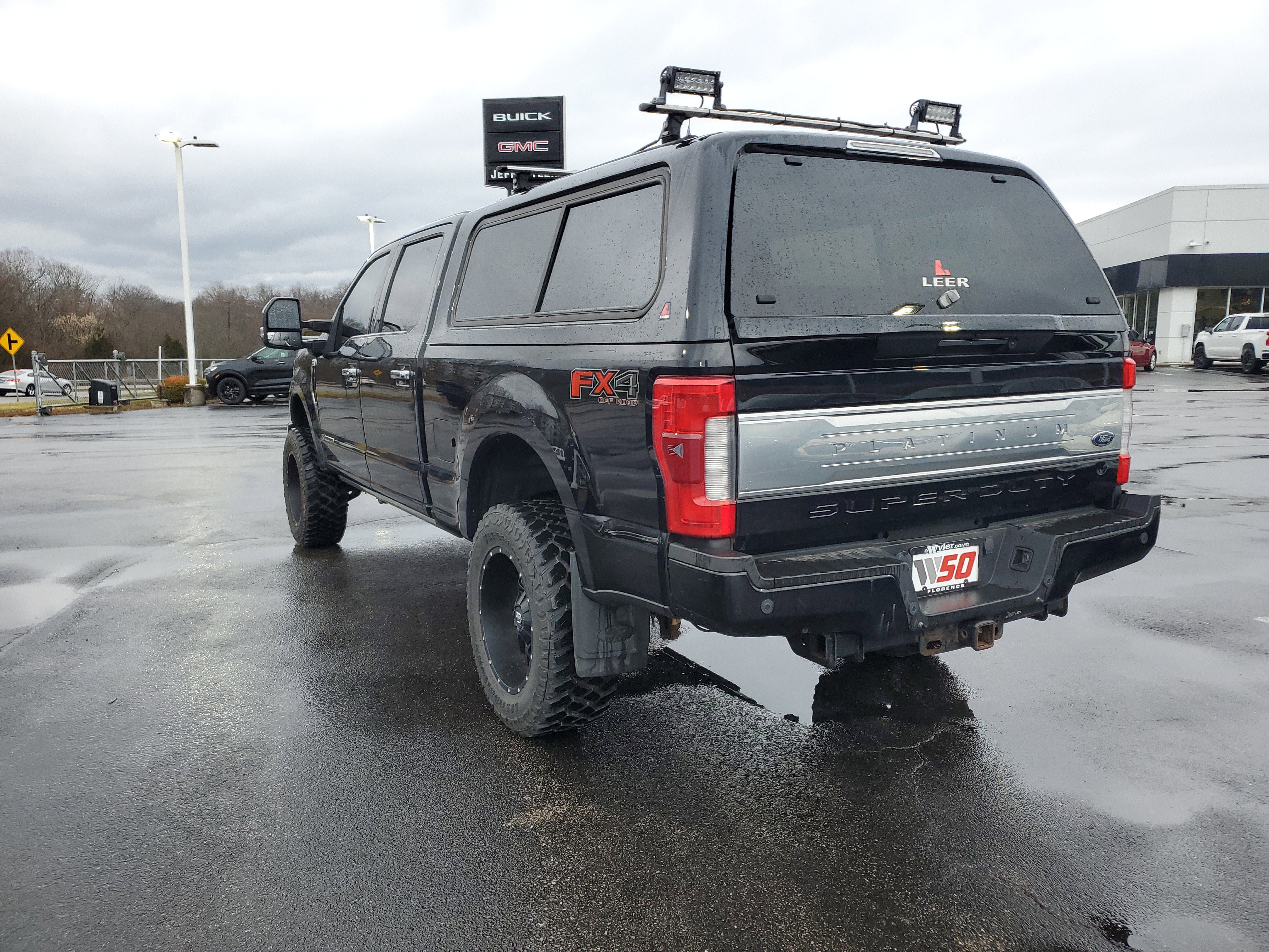 Used 2017 Ford F250 Platinum w/ Platinum Ultimate Package image 7