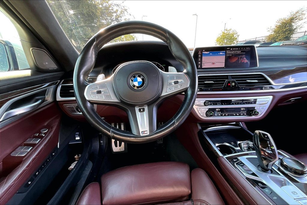 Used 2021 BMW 750i xDrive w/ Executive Package AWD/4WD image 6