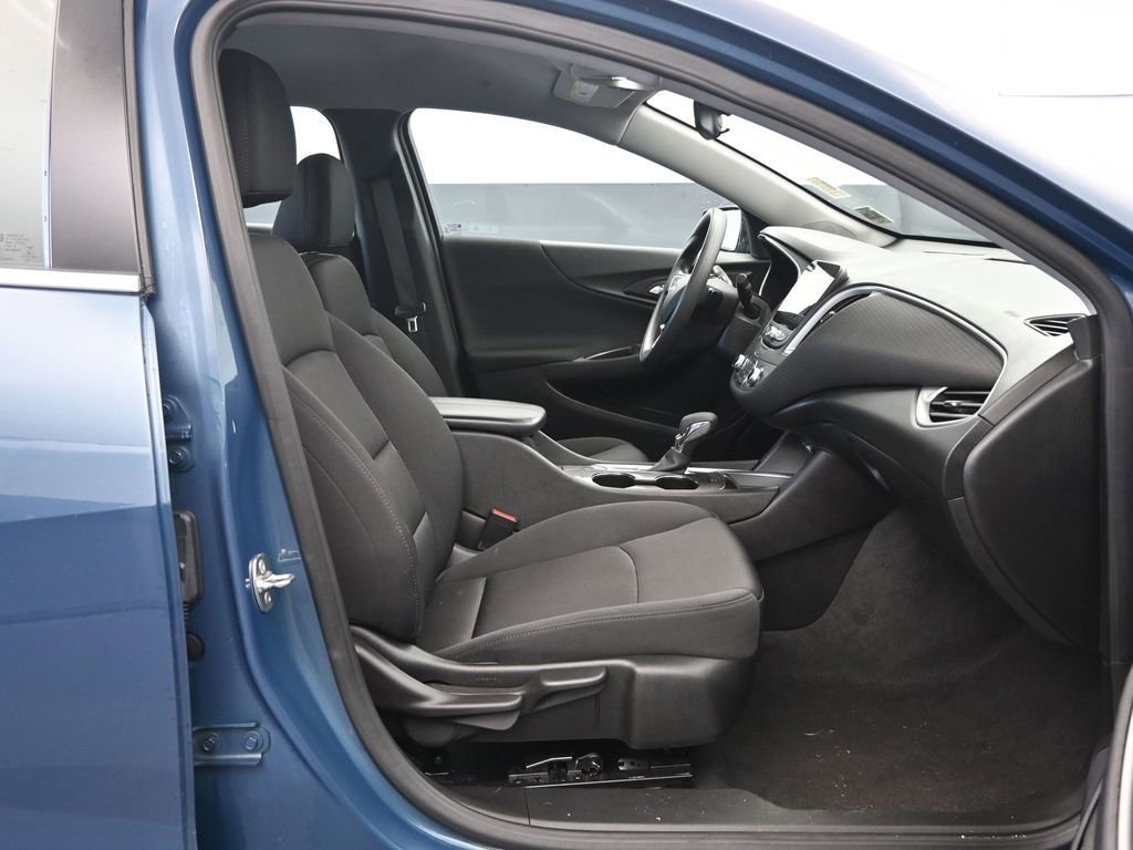 Used 2024 Chevrolet Malibu LT image 11
