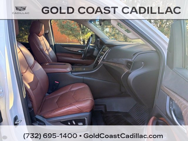 Used 2016 Cadillac Escalade Premium AWD/4WD image 6