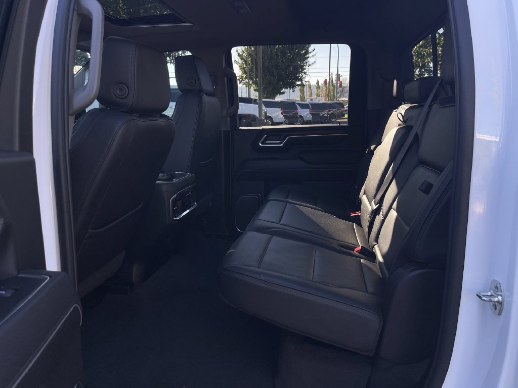 Used 2025 GMC Sierra 3500 Denali w/ Denali Reserve Package AWD/4WD image 26