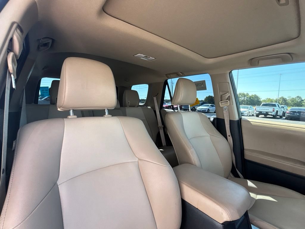 Used 2023 Toyota 4Runner SR5 Premium w/ Moonroof Package RWD image 19