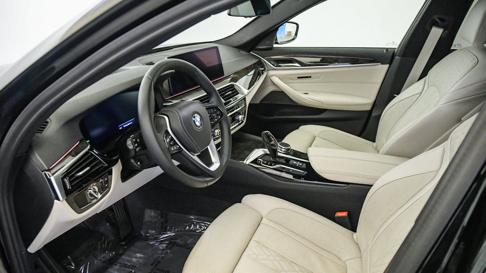Certified 2023 BMW 540i w/ Premium Package RWD image 18