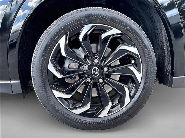 Used 2022 Lexus UX 200 F Sport w/ Accessory Package (Z2) image 10