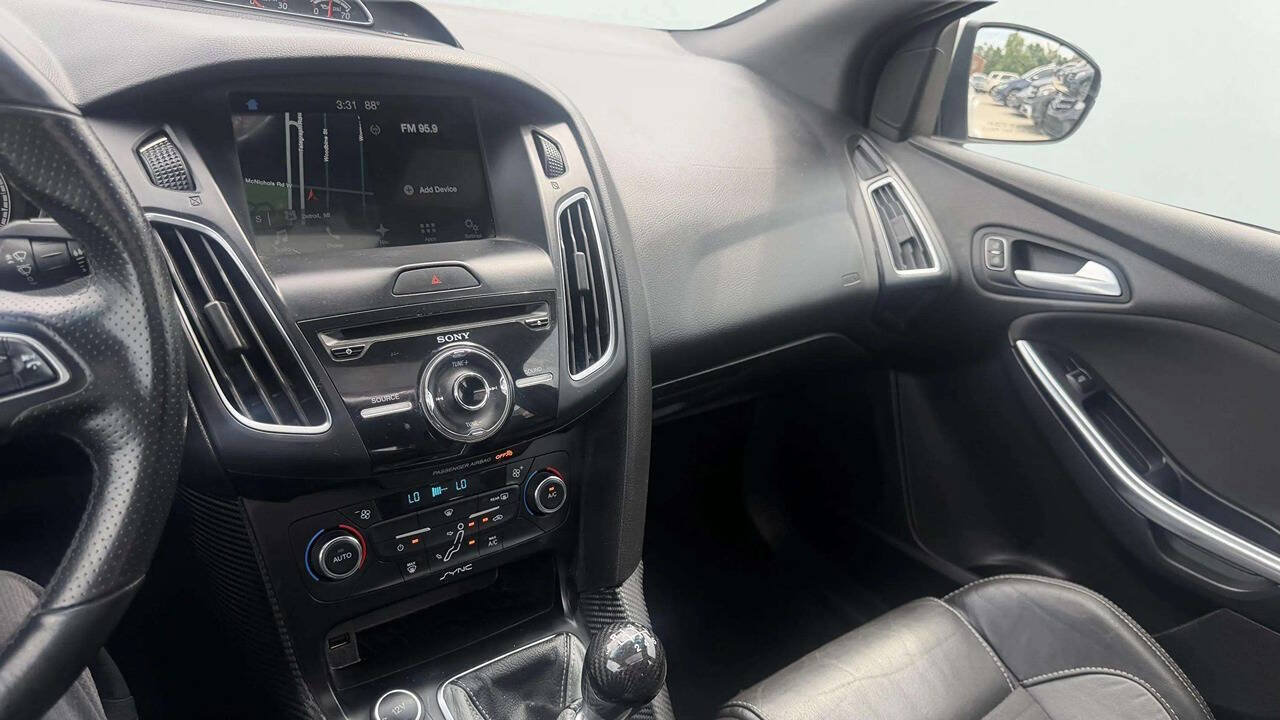Used 2016 Ford Focus ST w/ Equipment Group 401A FWD image 16