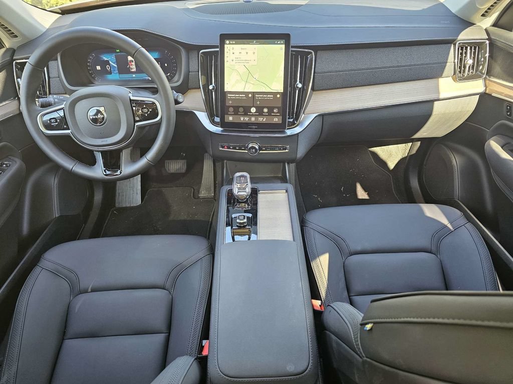 Certified 2025 Volvo XC90 B5 Plus AWD/4WD image 15
