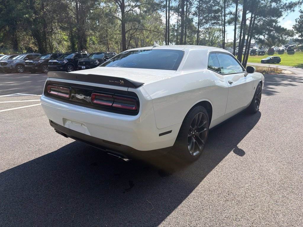 Used 2022 Dodge Challenger R/T Scat Pack w/ Driver Convenience Group RWD image 6