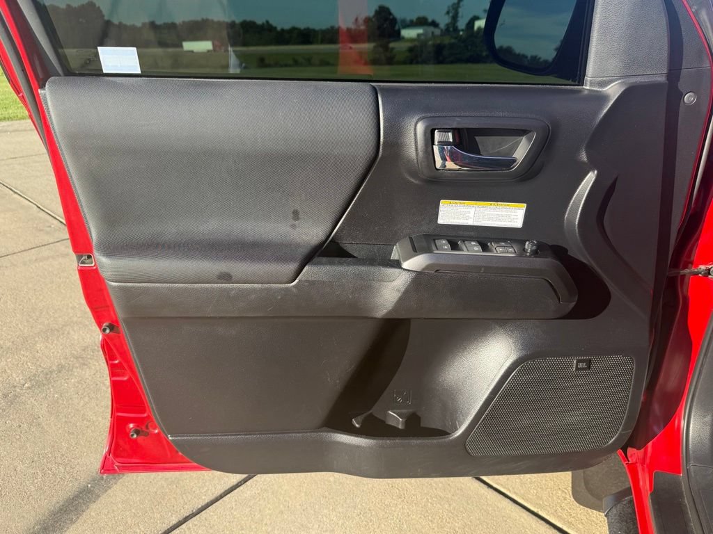 Used 2020 Toyota Tacoma TRD Off-Road w/ TRD Premium Off Road Package AWD/4WD image 22