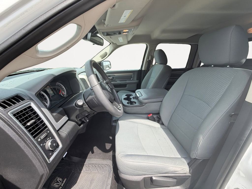 Used 2018 RAM 1500 Classic SLT image 11