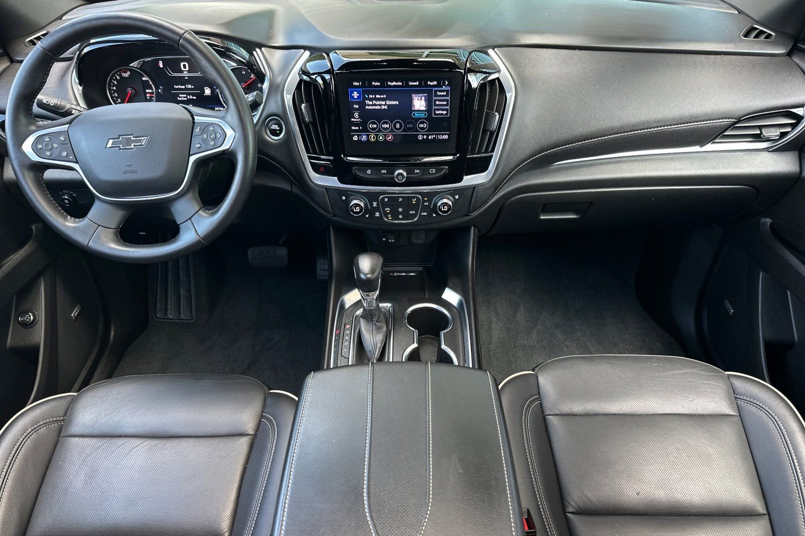 Used 2022 Chevrolet Traverse Premier w/ Redline Edition AWD/4WD image 13