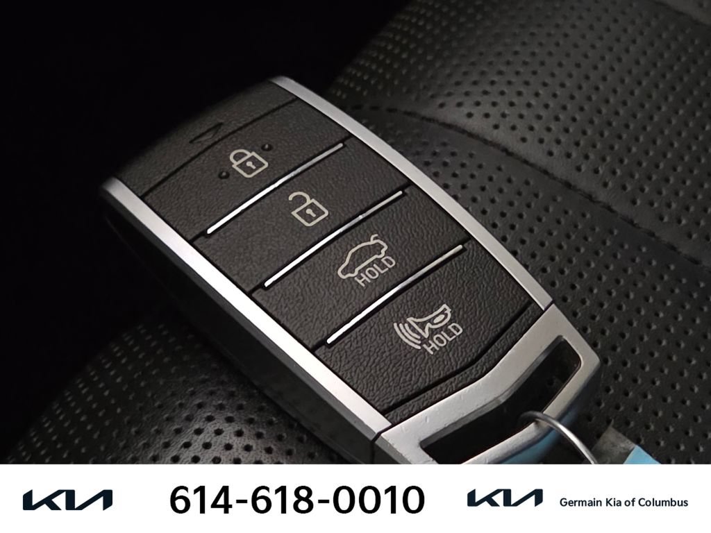 Used 2019 Genesis G70 2.0T Advanced w/ Prestige Package AWD/4WD image 34