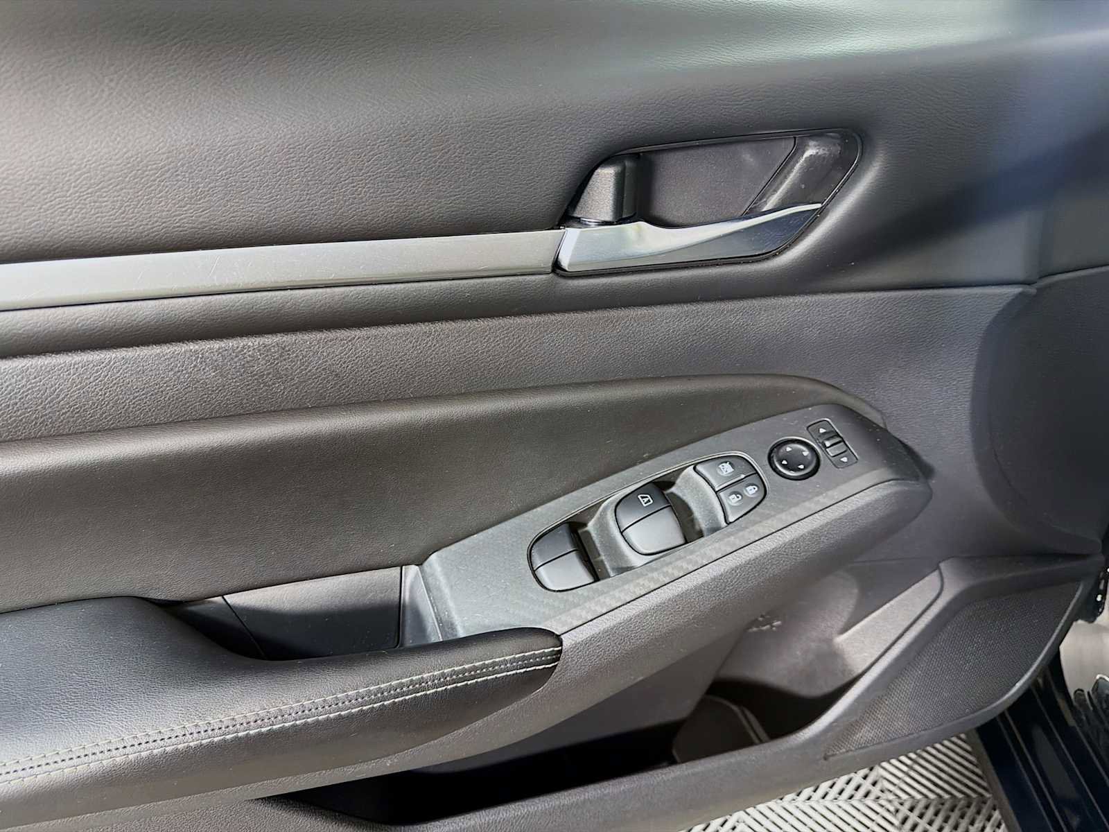 Used 2022 Nissan Altima 2.5 SV image 15