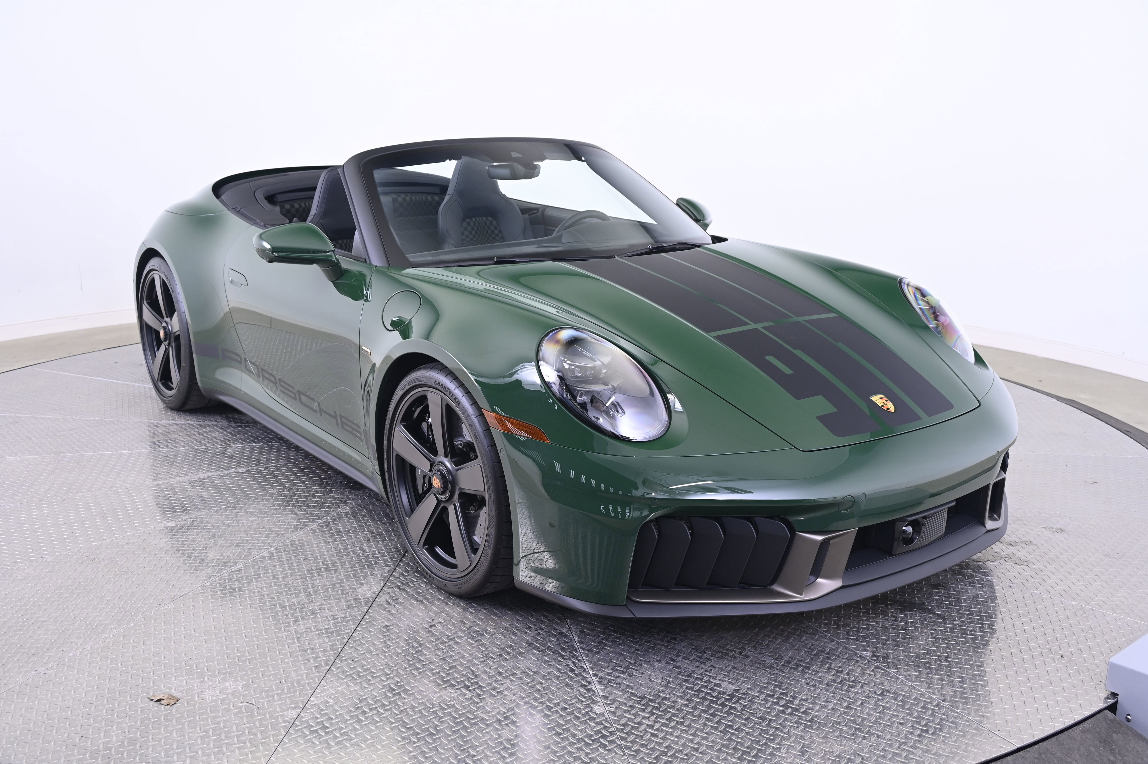 Certified 2026 Porsche 911 GTS image 9