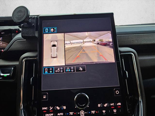 Used 2025 GMC Yukon Denali Ultimate w/ LPO, Floor Liner Package AWD/4WD image 12