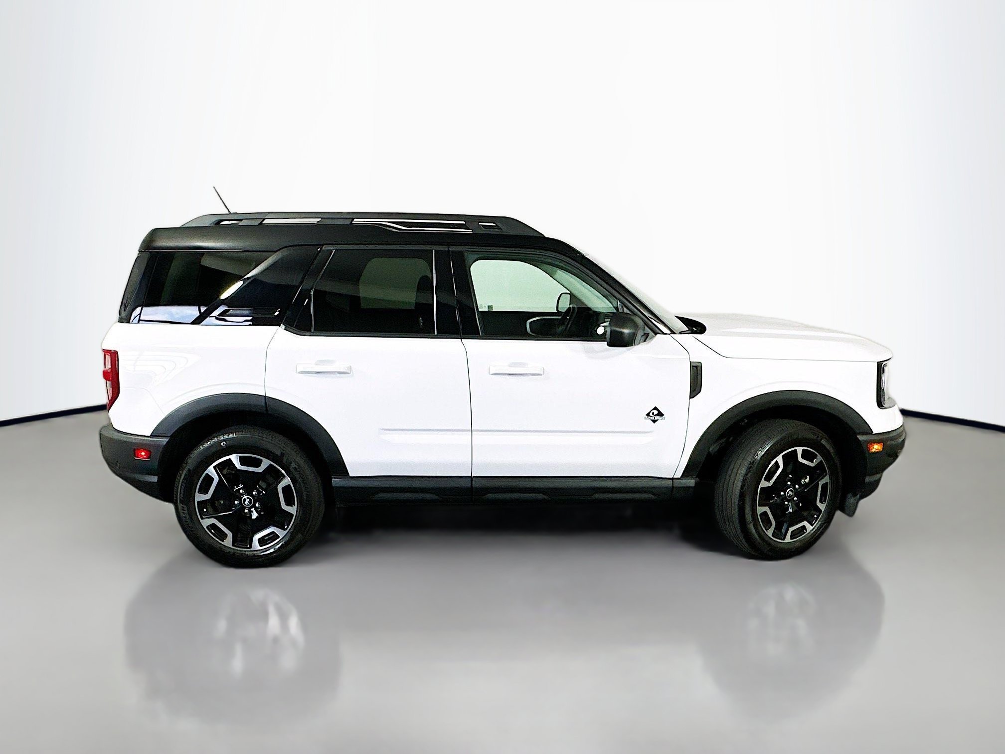 Used 2023 Ford Bronco Sport Outer Banks w/ Tech Package AWD/4WD image 8