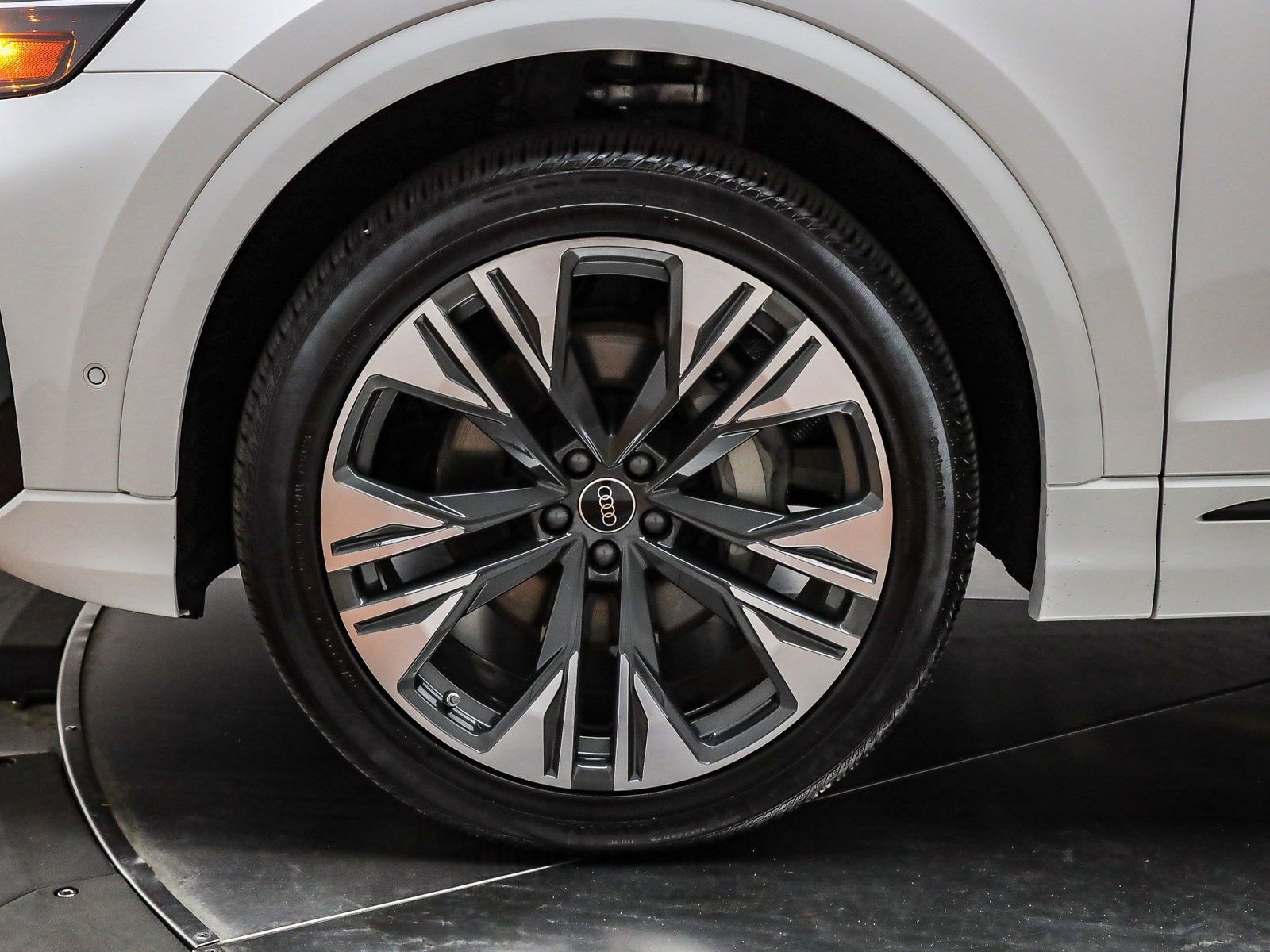 Used 2024 Audi Q8 Premium w/ Black Optic Package image 12