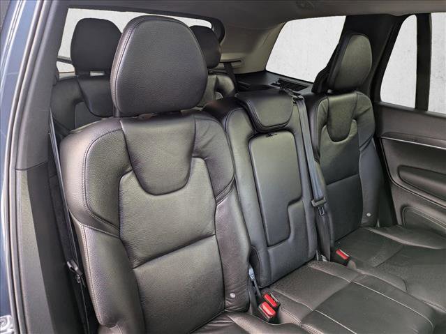 Used 2020 Volvo XC90 T6 Momentum w/ Protection Package Premier image 15