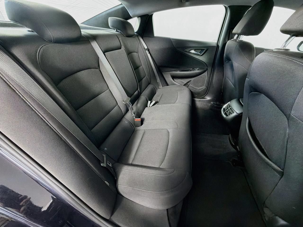 Used 2023 Chevrolet Malibu LT FWD image 37