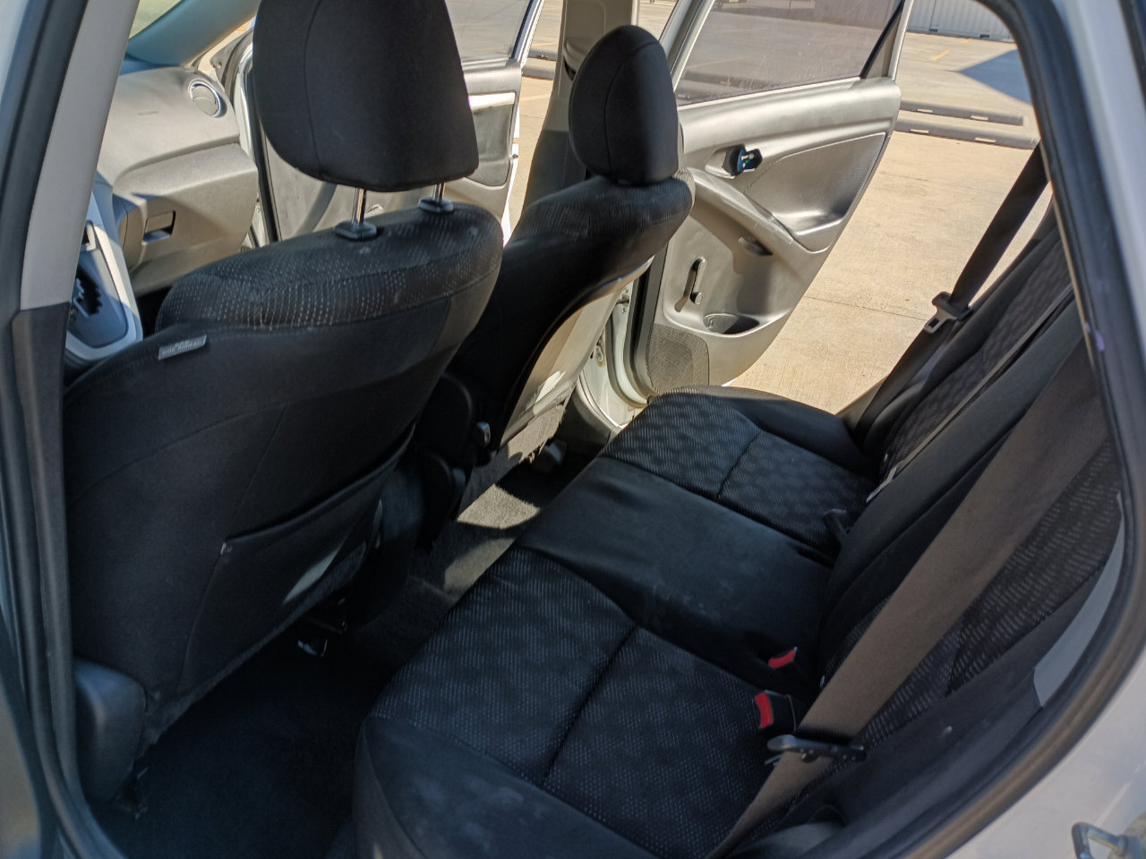 Used 2009 Pontiac Vibe 2.4L image 9