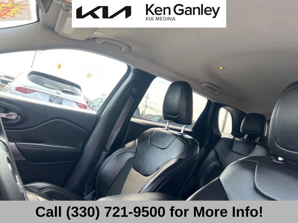 Used 2019 Jeep Cherokee Latitude Plus w/ Cold Weather Group image 42