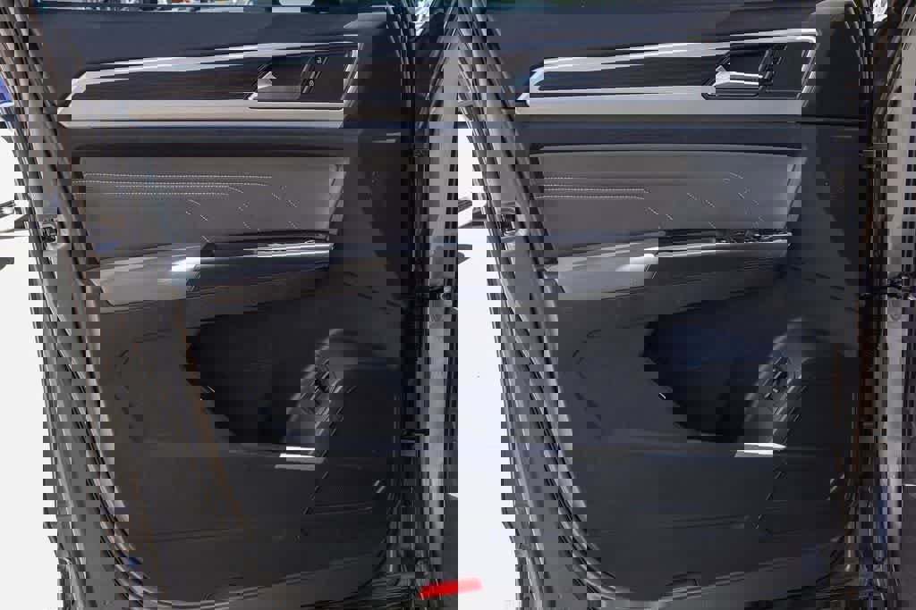 Used 2022 Volkswagen Atlas SE w/ Panoramic Sunroof Package image 19