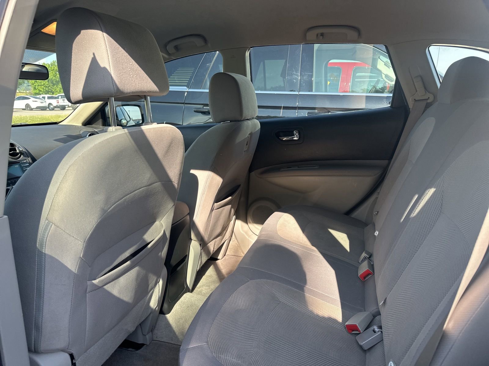 Used 2015 Nissan Rogue S w/ Convenience Package FWD image 6