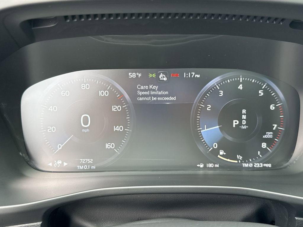 Used 2021 Volvo XC40 T5 R-Design w/ Advanced Package image 10