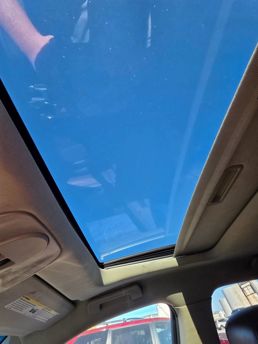 Used 2011 Chevrolet Equinox LT image 12