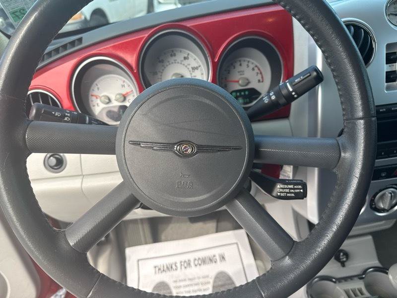 Used 2006 Chrysler PT Cruiser Limited FWD image 12