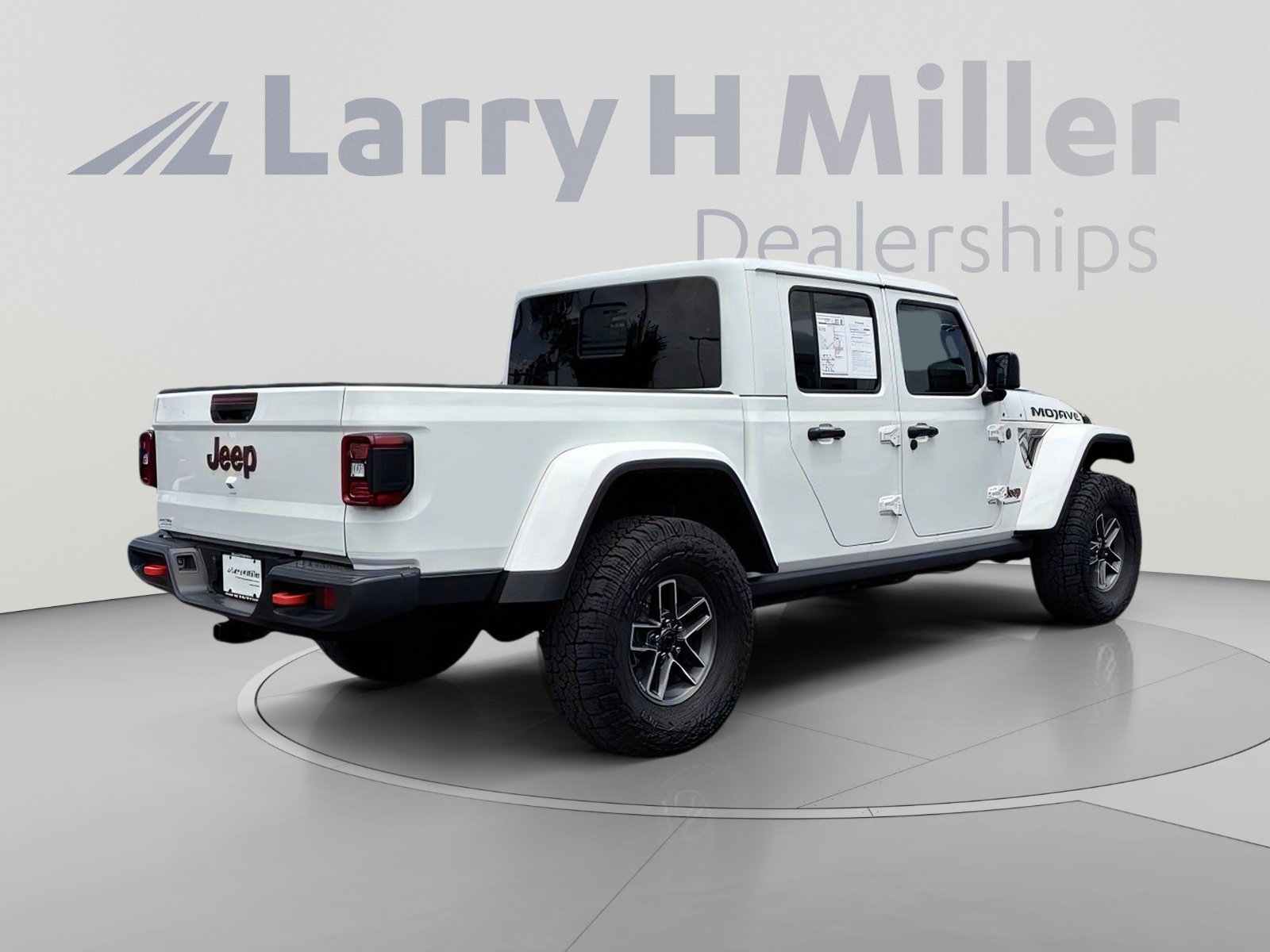 Certified 2025 Jeep Gladiator Mojave w/ Convenience Group AWD/4WD image 6