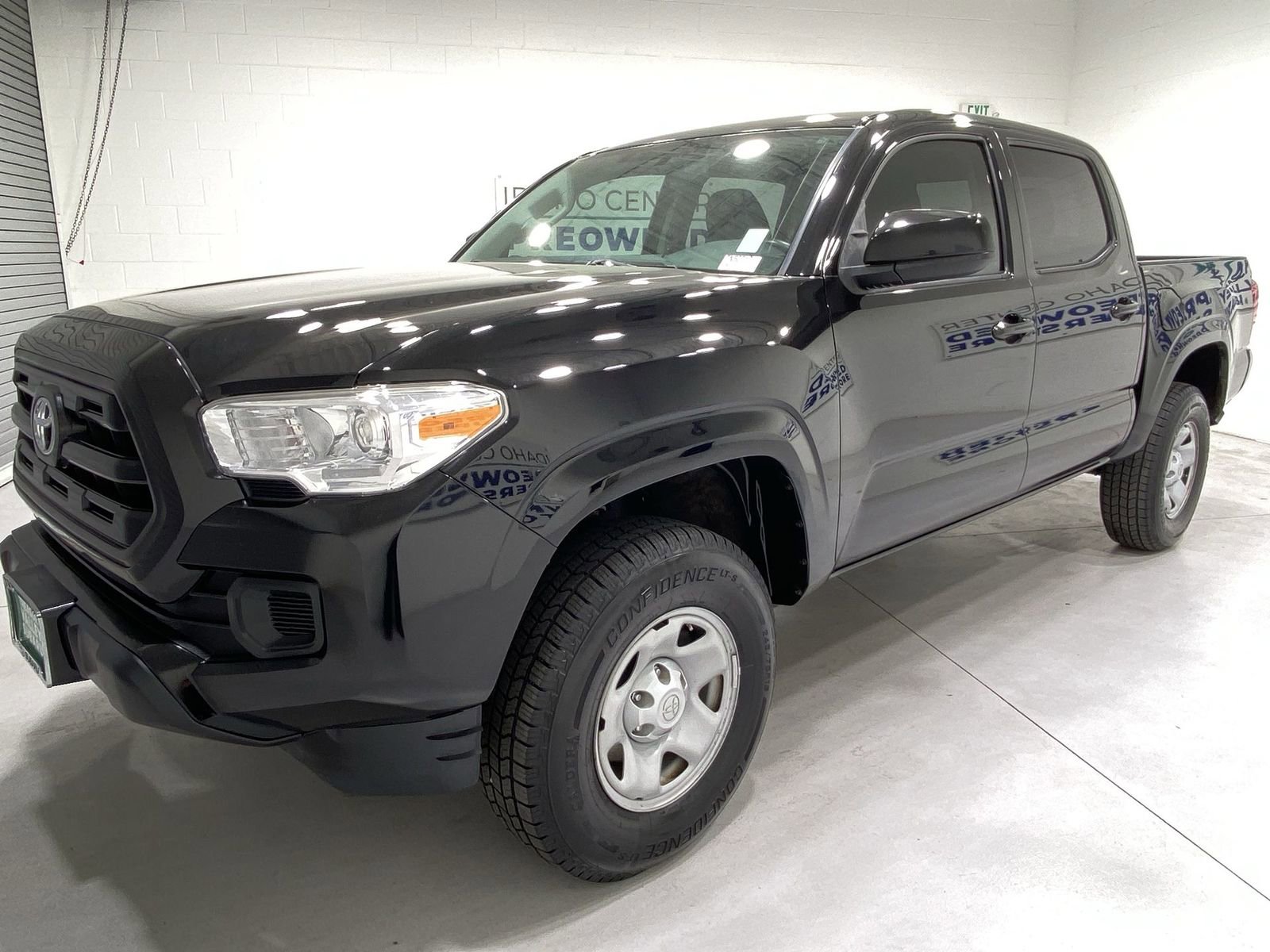 Used 2016 Toyota Tacoma SR w/ Towing Package image 4