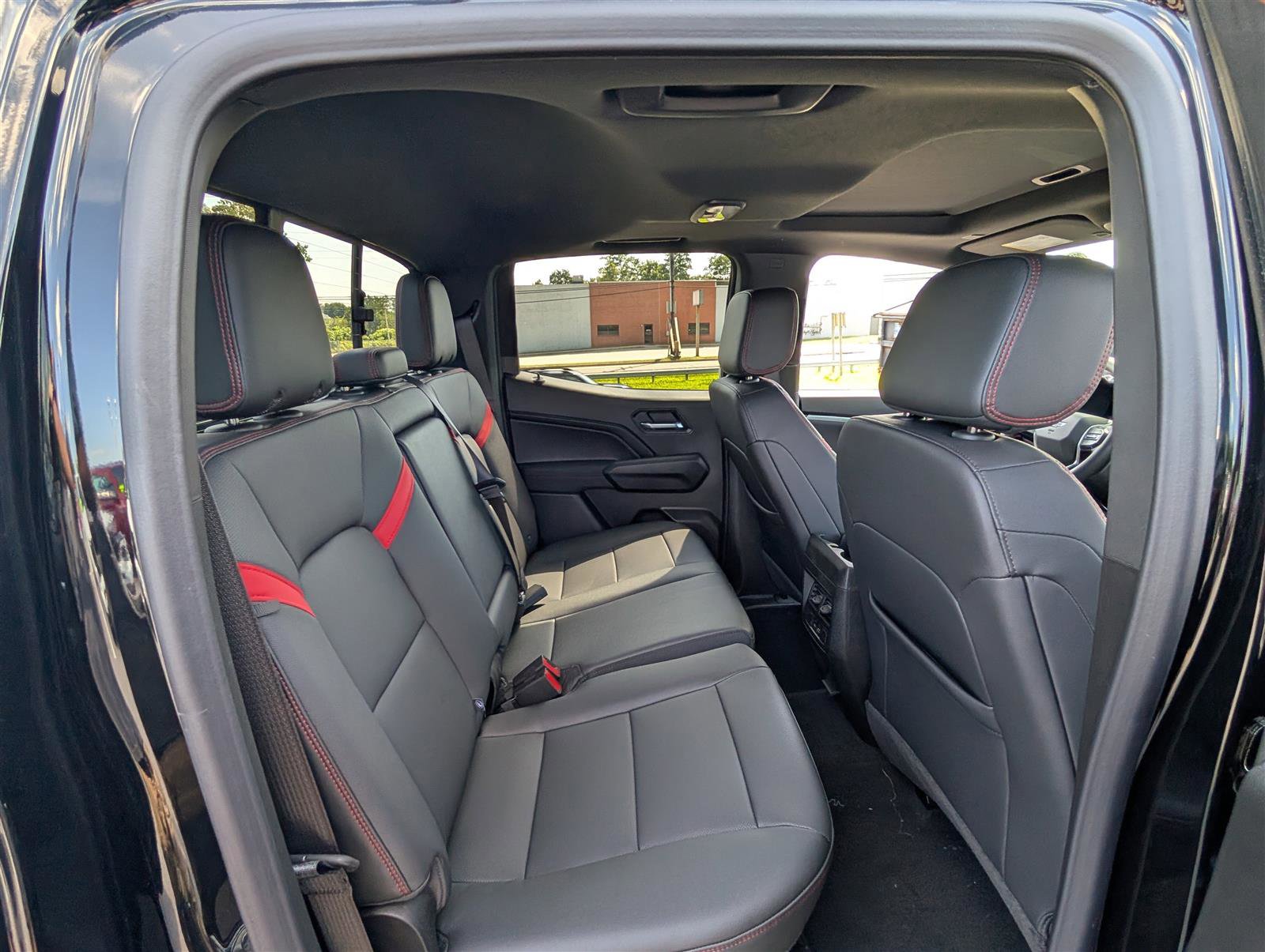 New 2025 Chevrolet Colorado Z71 w/ Z71 Convenience Package 2 image 8