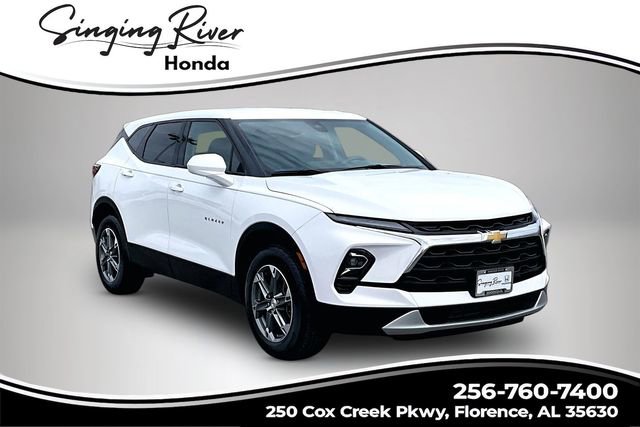 Used 2023 Chevrolet Blazer LT image 1
